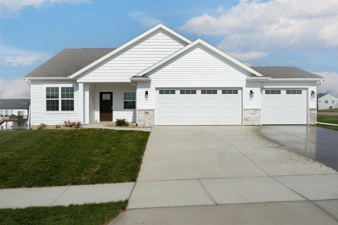 Property Photo: 760 Bowstring Drive IA 52302