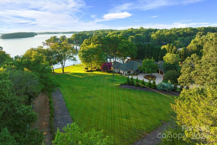 Property Photo: 15919 Sunset Drive NC 28078