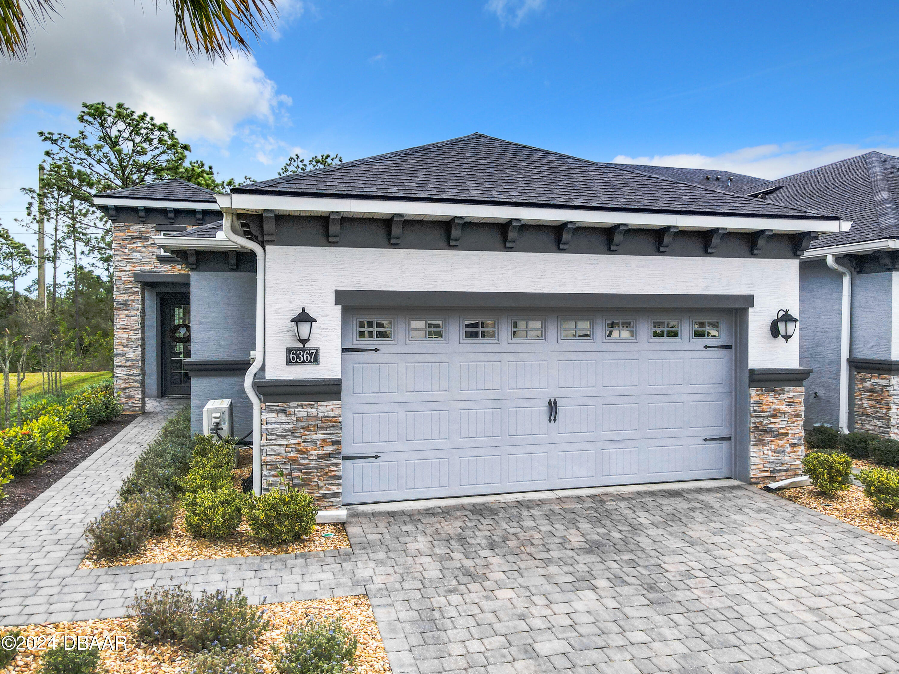 Property Photo:  6367 Hanfield Drive  FL 32128 