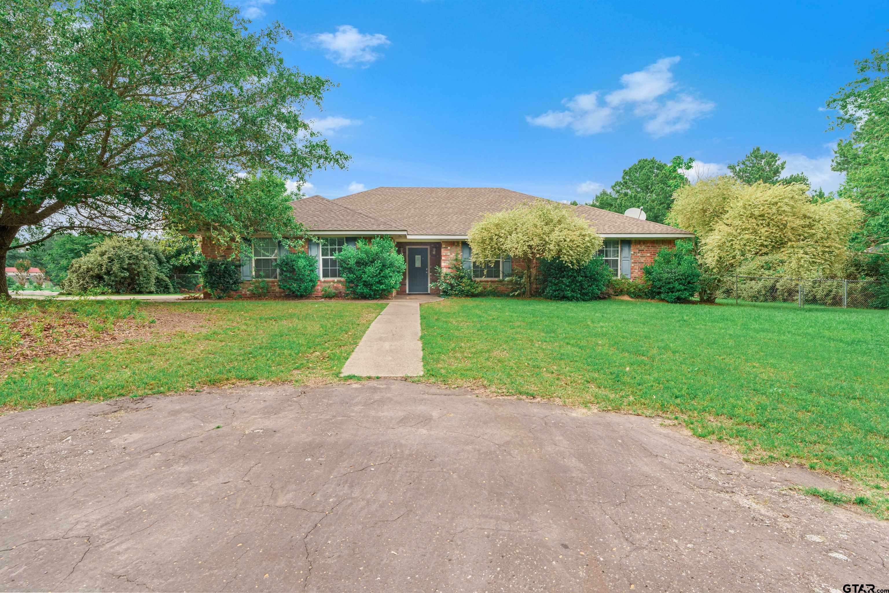 Property Photo:  110 County Road 2466  TX 75773 