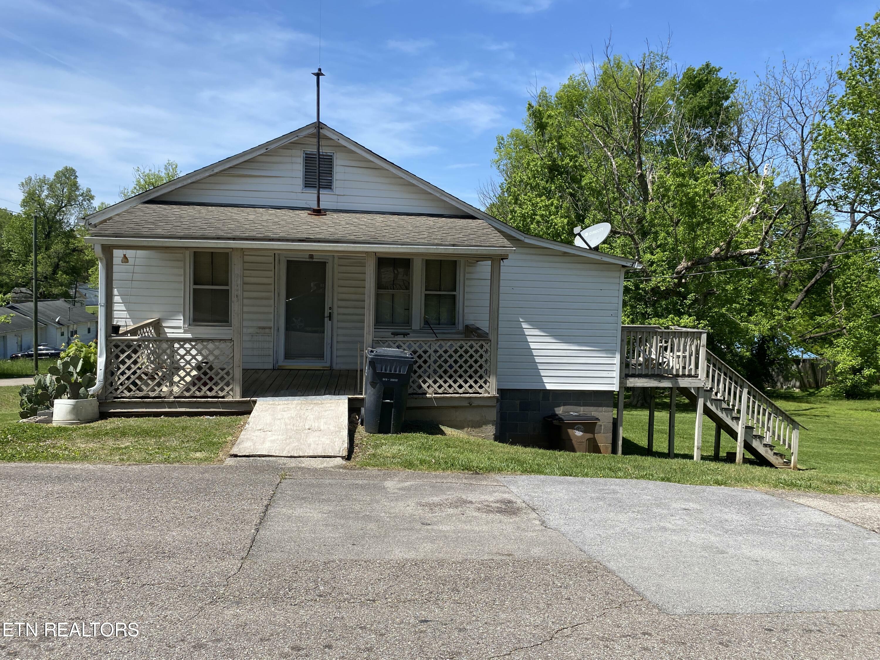 Property Photo:  929 E Drive E  TN 37920 