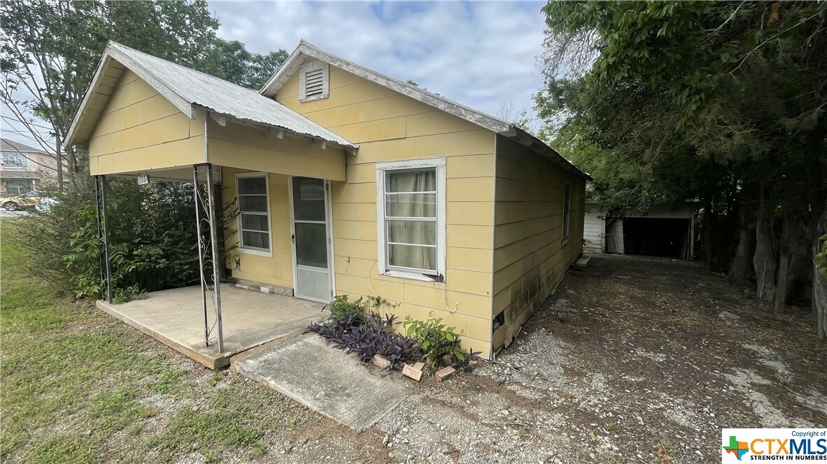 Property Photo:  2890 Morningside Drive  TX 78130 