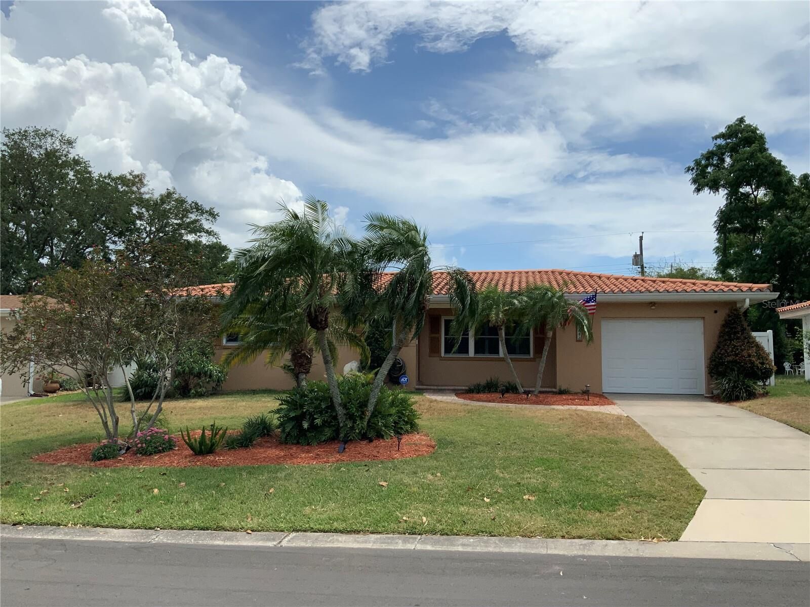 Property Photo:  1343 Howard Street  FL 33756 