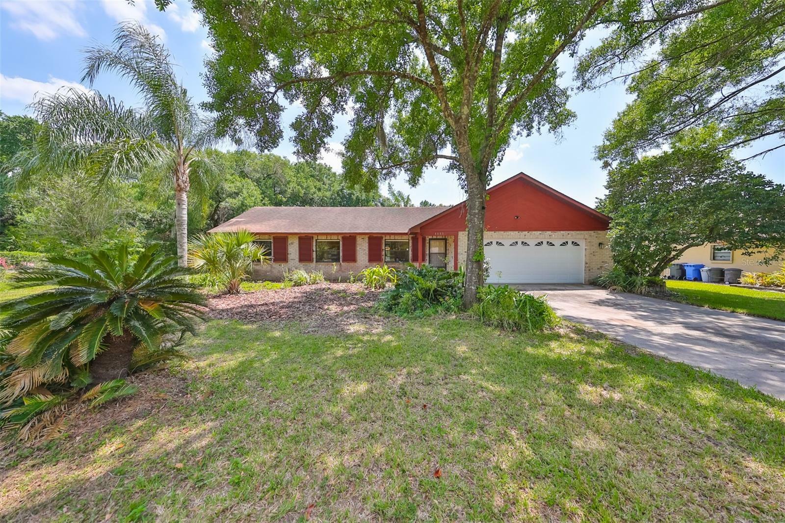 Property Photo:  1111 Hummingbird Lane  FL 33511 