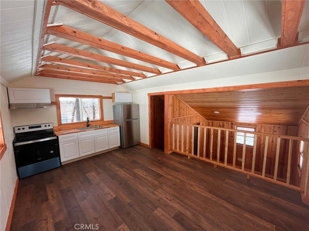 Property Photo:  875 Virginia Court  CA 92352 