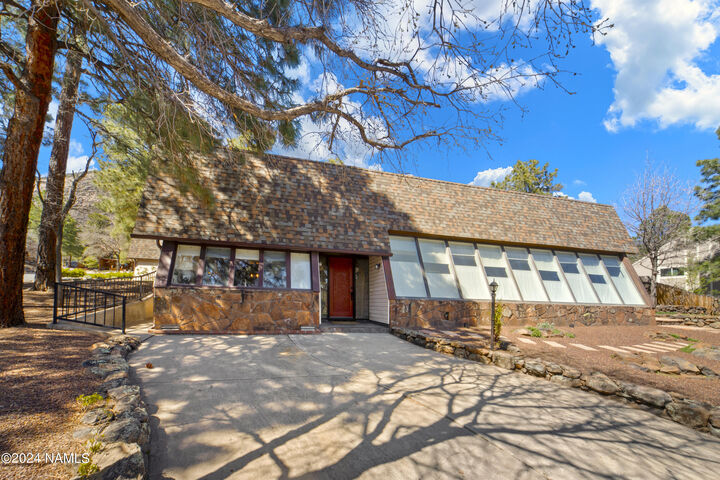 4080 Zermatt Way  Flagstaff AZ 86004 photo