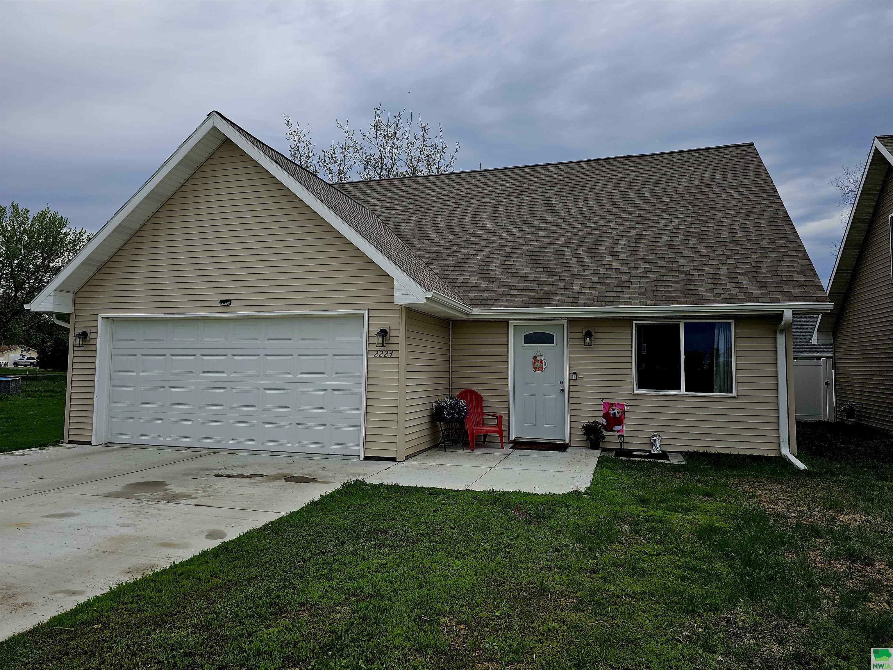 Property Photo:  2224 River Drive S  IA 51109 