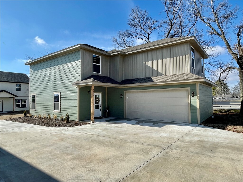 Property Photo:  705 SW Dallas Street  AR 72736 