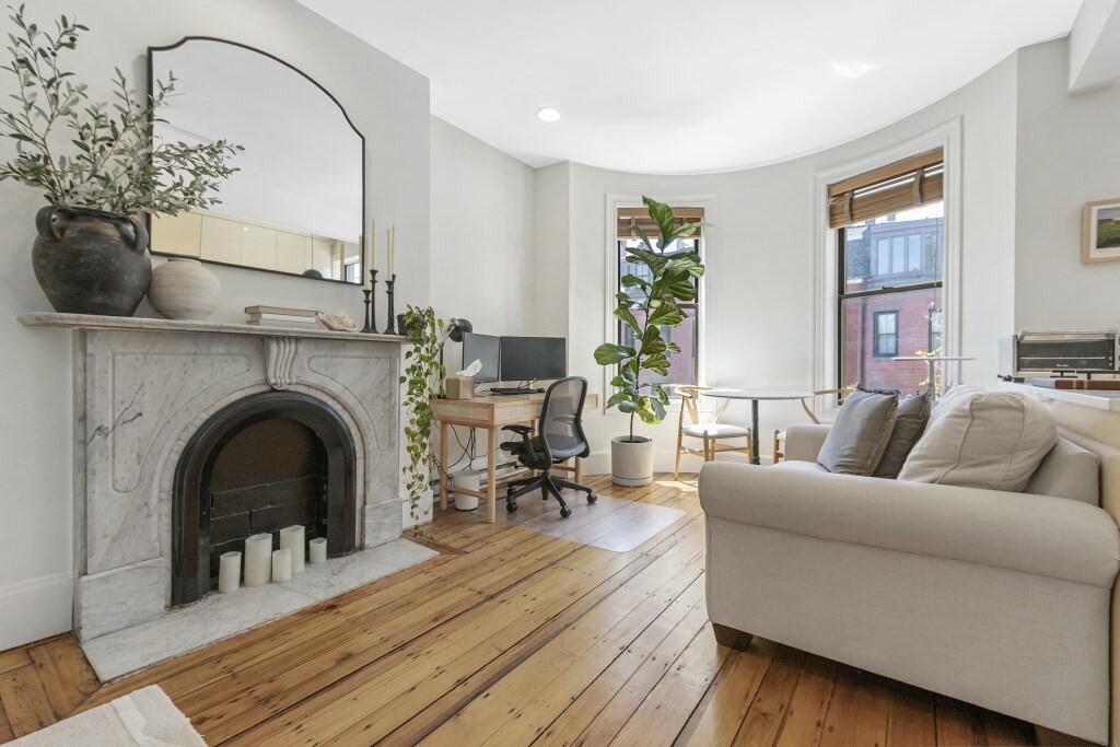 Property Photo:  185 West Canton Street 3  MA 02116 