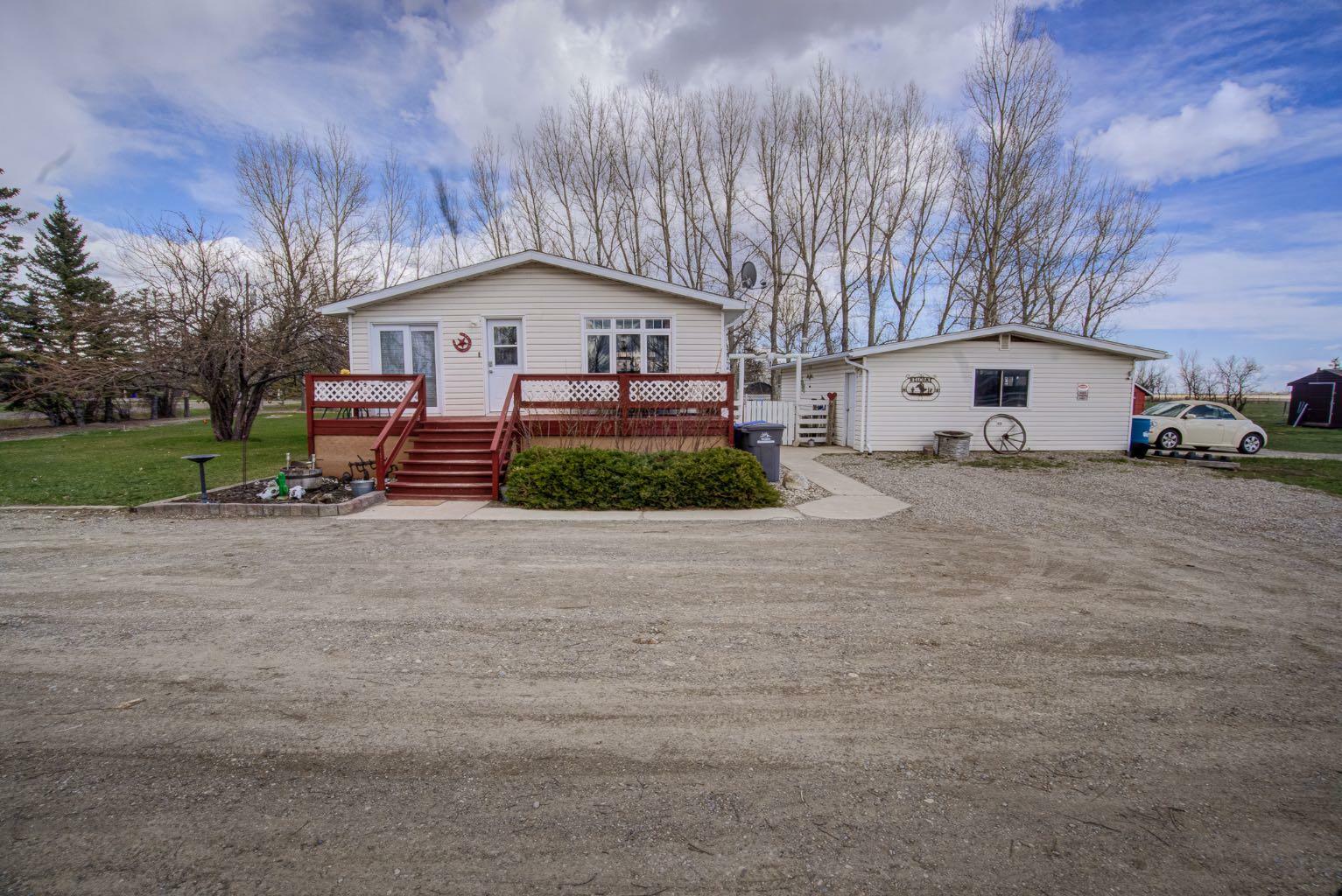 Property Photo:  5 Mountainview Crescent  AB T0L 0T0 