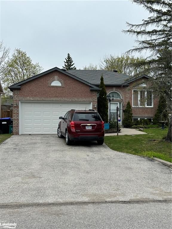 Property Photo: 81 Leo Boulevard ON L9Z 1C5