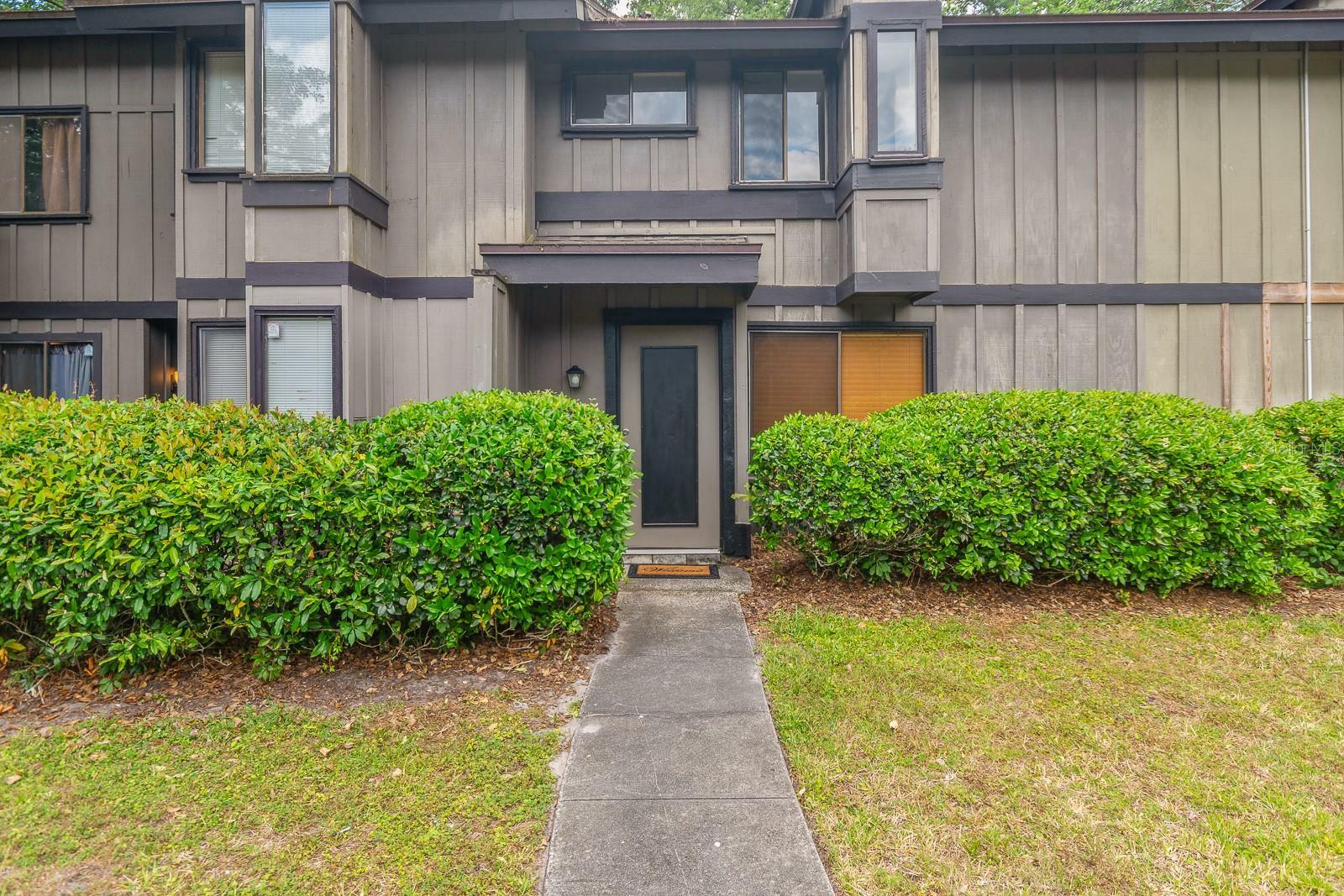 Property Photo: 4454 Vienna Woods Way FL 32605