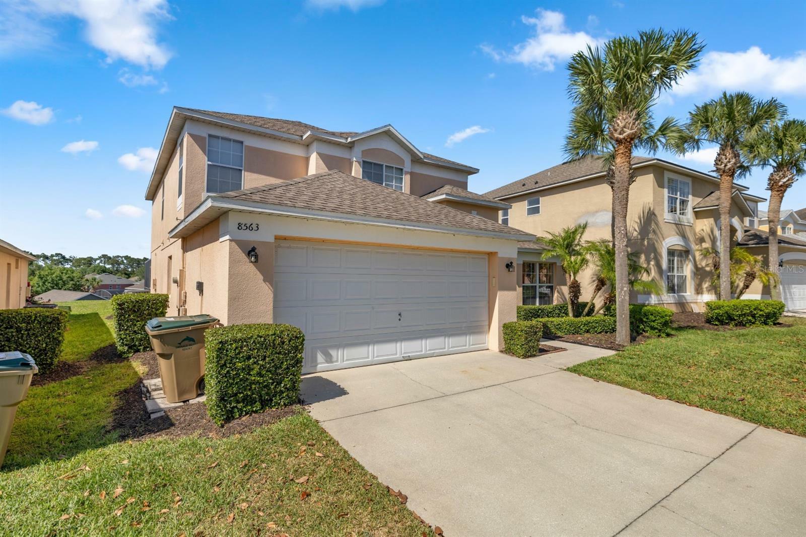 Property Photo:  8563 Sunrise Key Drive  FL 34747 