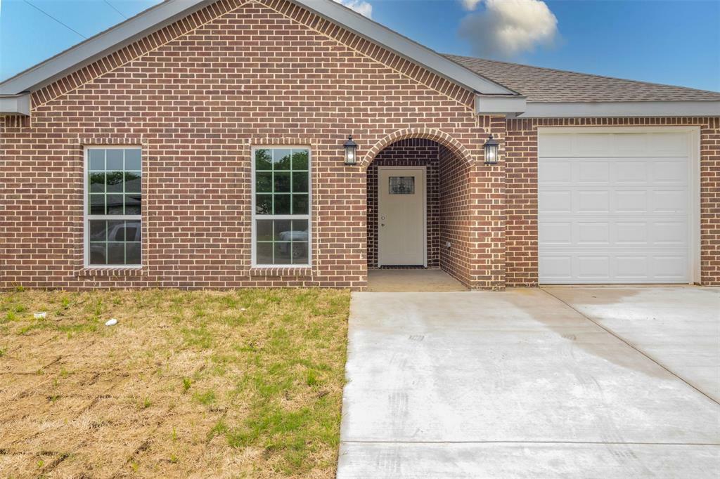 3231 Hillsdale Street  Corsicana TX 75110 photo