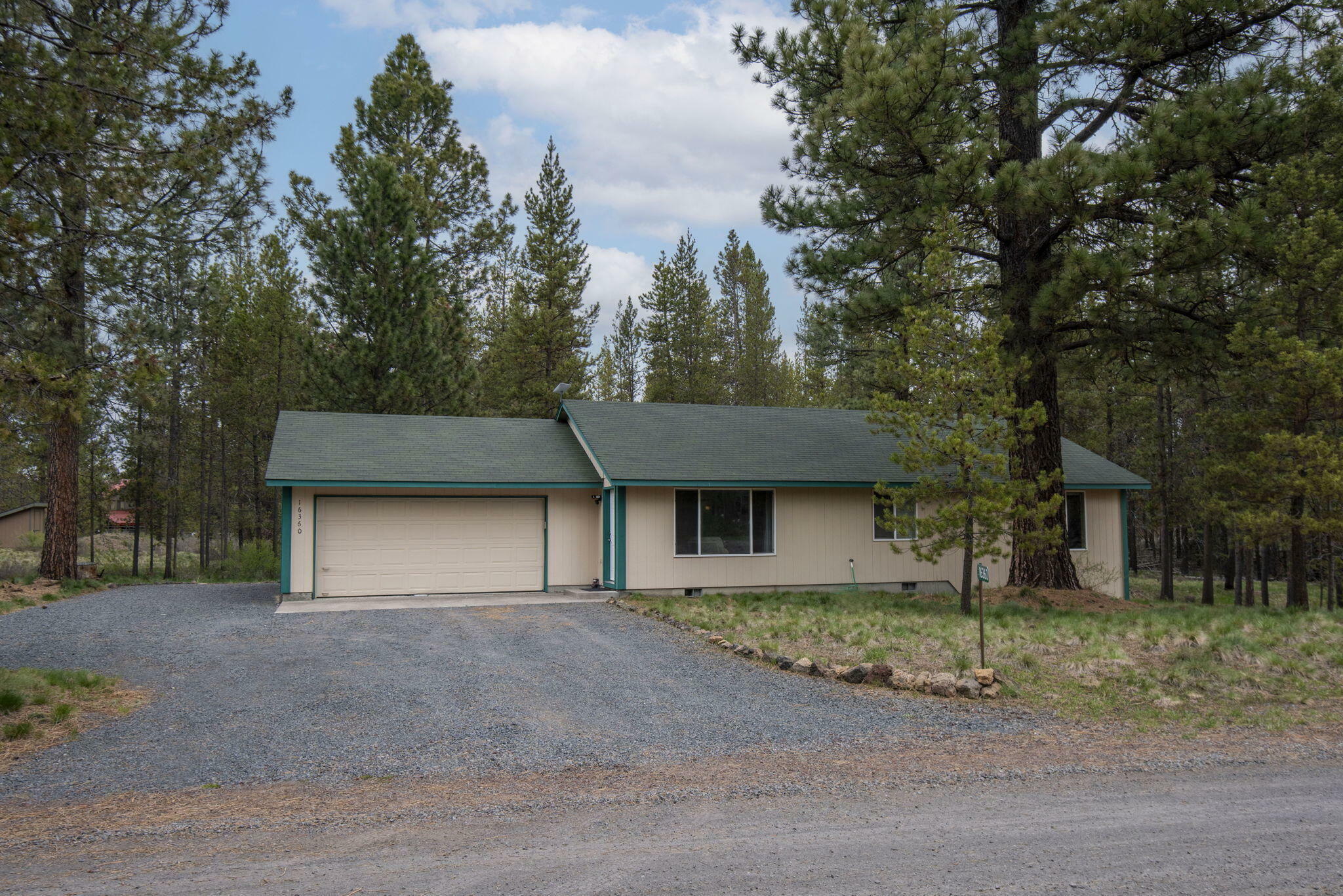 Property Photo:  16360 Red Bear Lane  OR 97707 