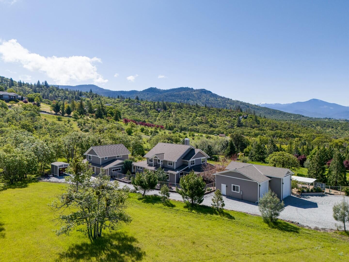 Property Photo:  1234 Gardner Way  OR 97504 