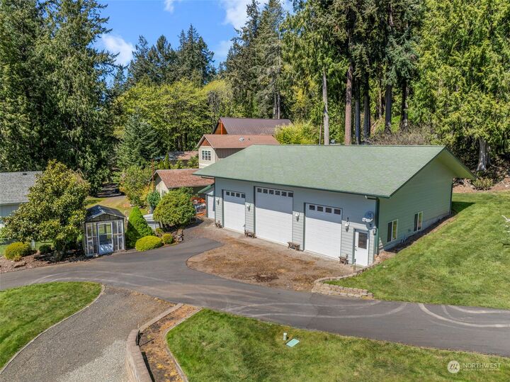 Property Photo:  1242 E SR 4  WA 98612 