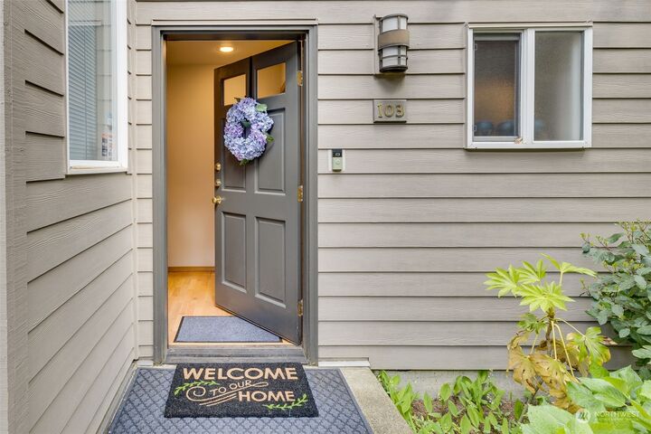 Property Photo:  12506 26th Avenue NE A103  WA 98125 