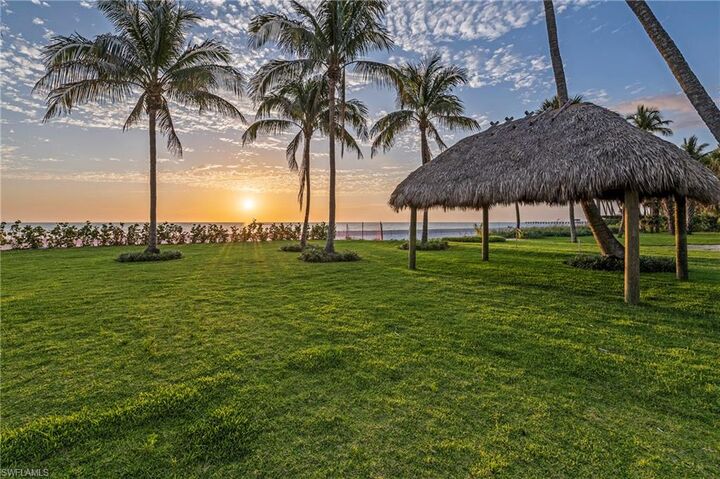 Property Photo: 71 18th Ave S FL 34102