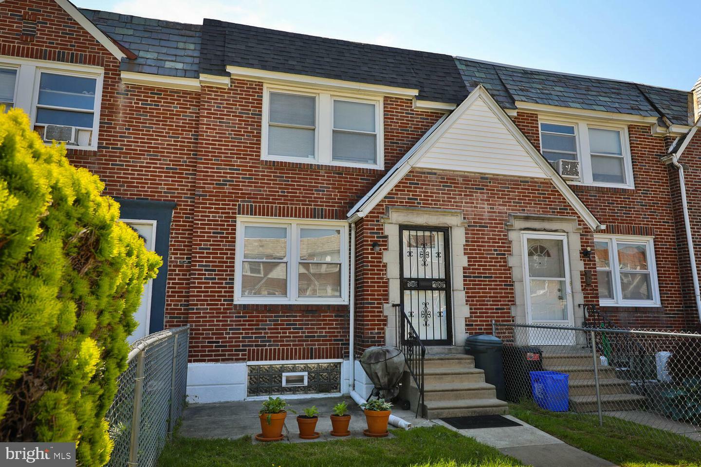 Property Photo:  1346 E Weaver Street  PA 19150 