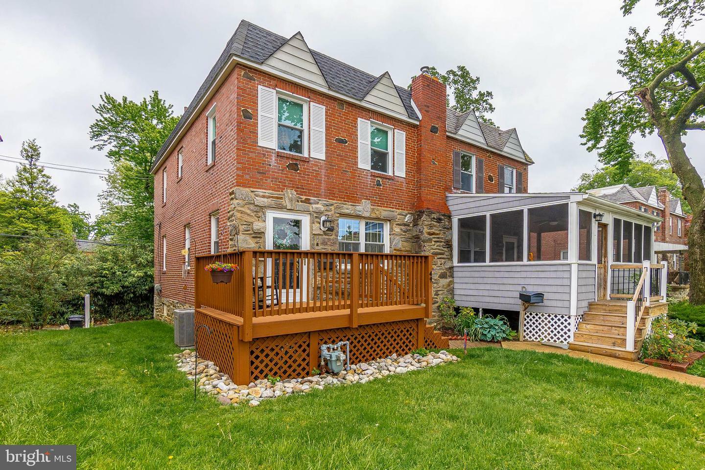 Property Photo:  49 Greenhill Road  PA 19063 