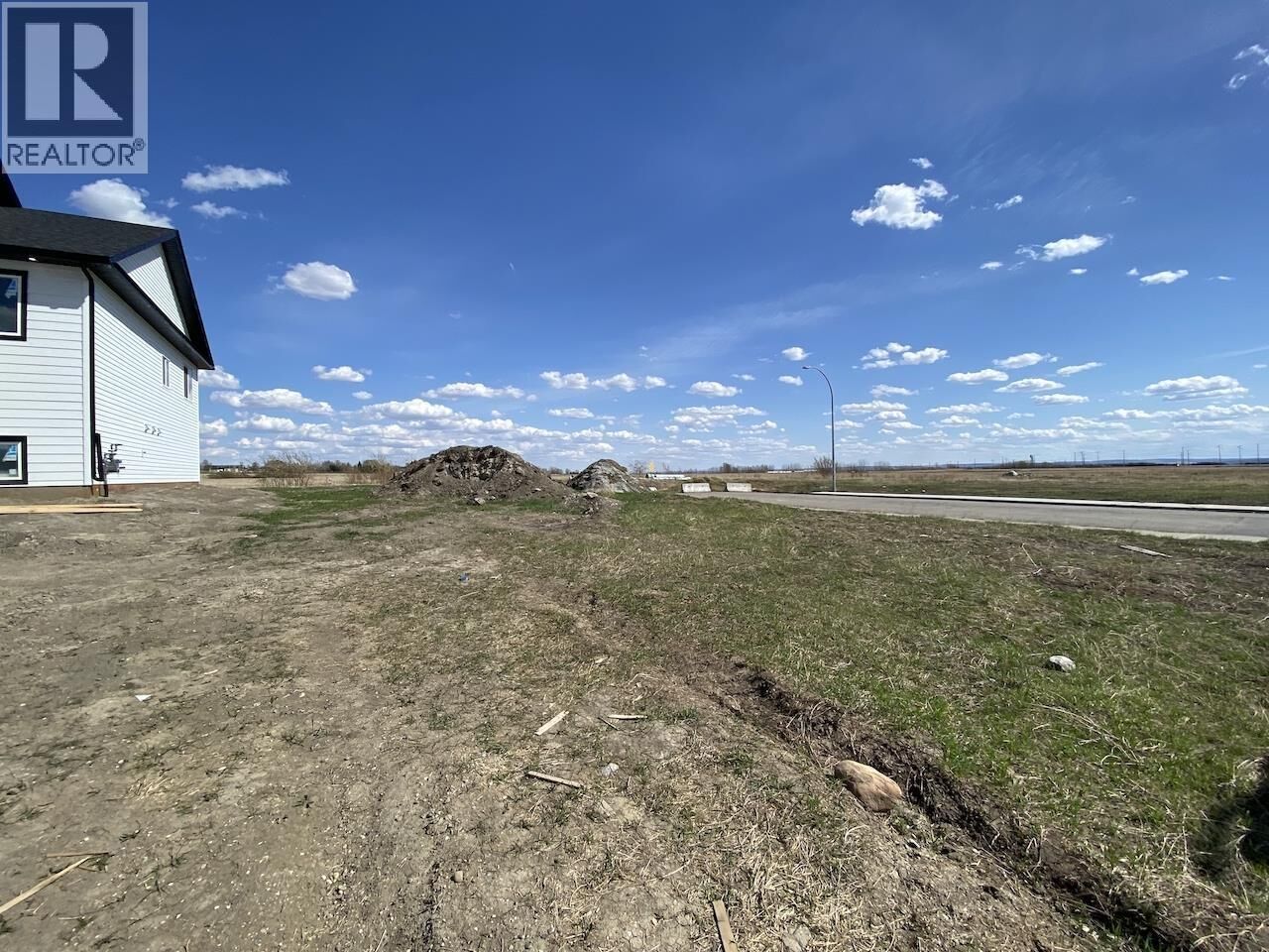 Photo de la propriété:  8103 79A Street  BC V1J 0P7 