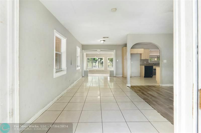 Property Photo:  1649 NW 14th Ct  FL 33311 