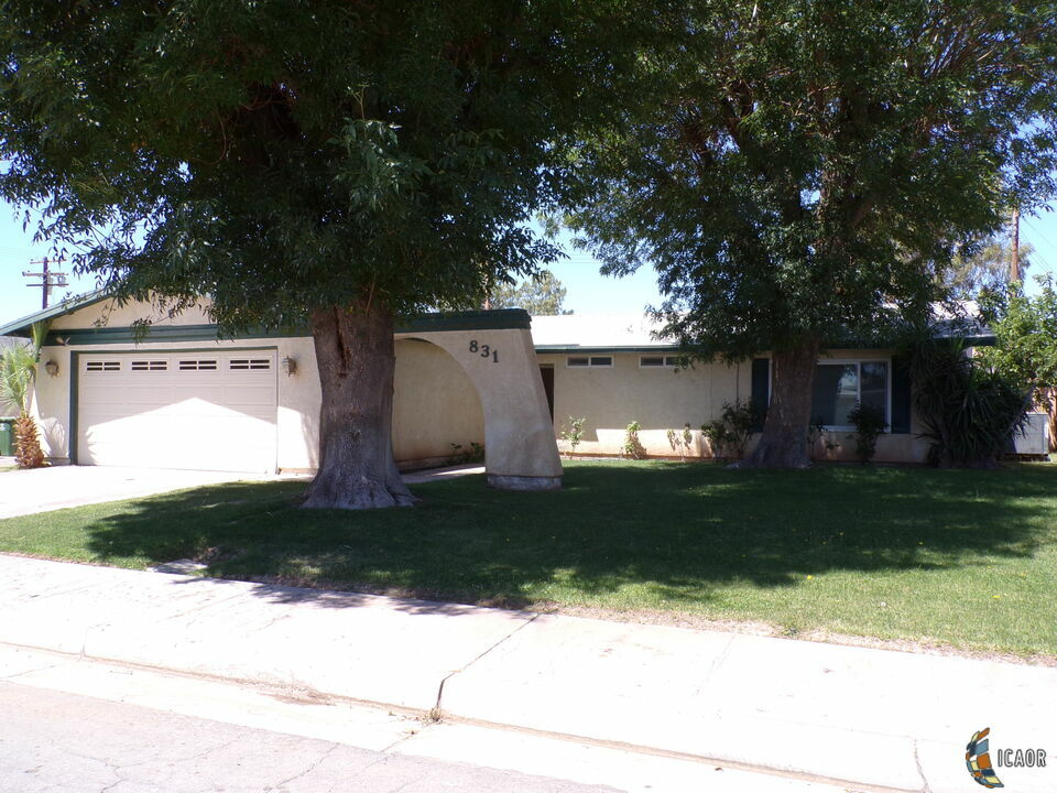 Property Photo:  831   Edgley Dr  CA 92227 