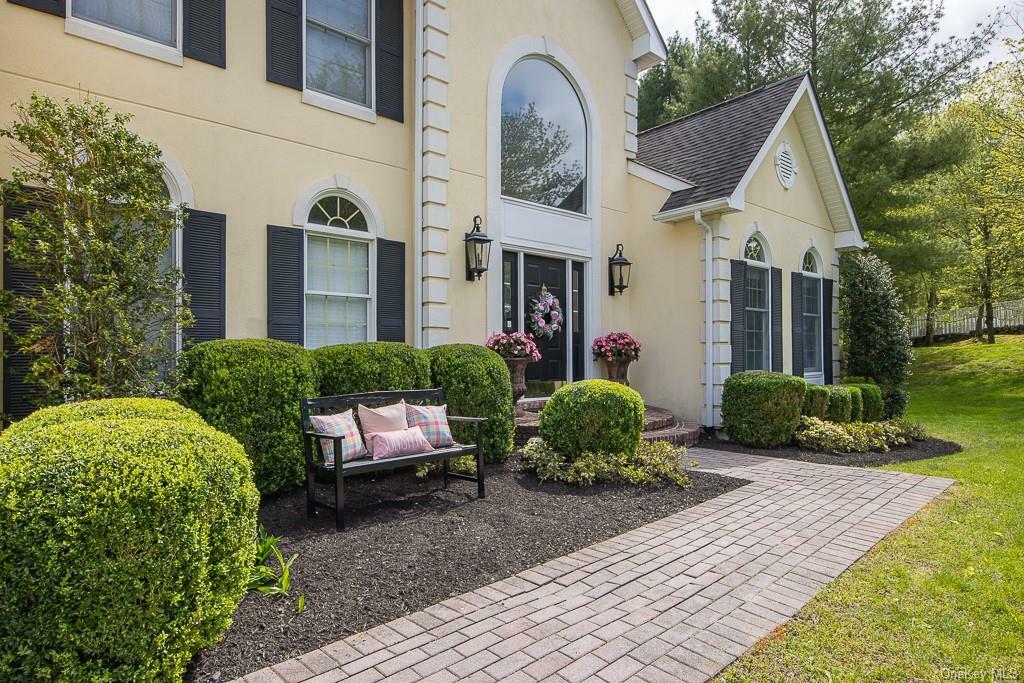 Property Photo:  11 Carlton Drive  NY 10549 