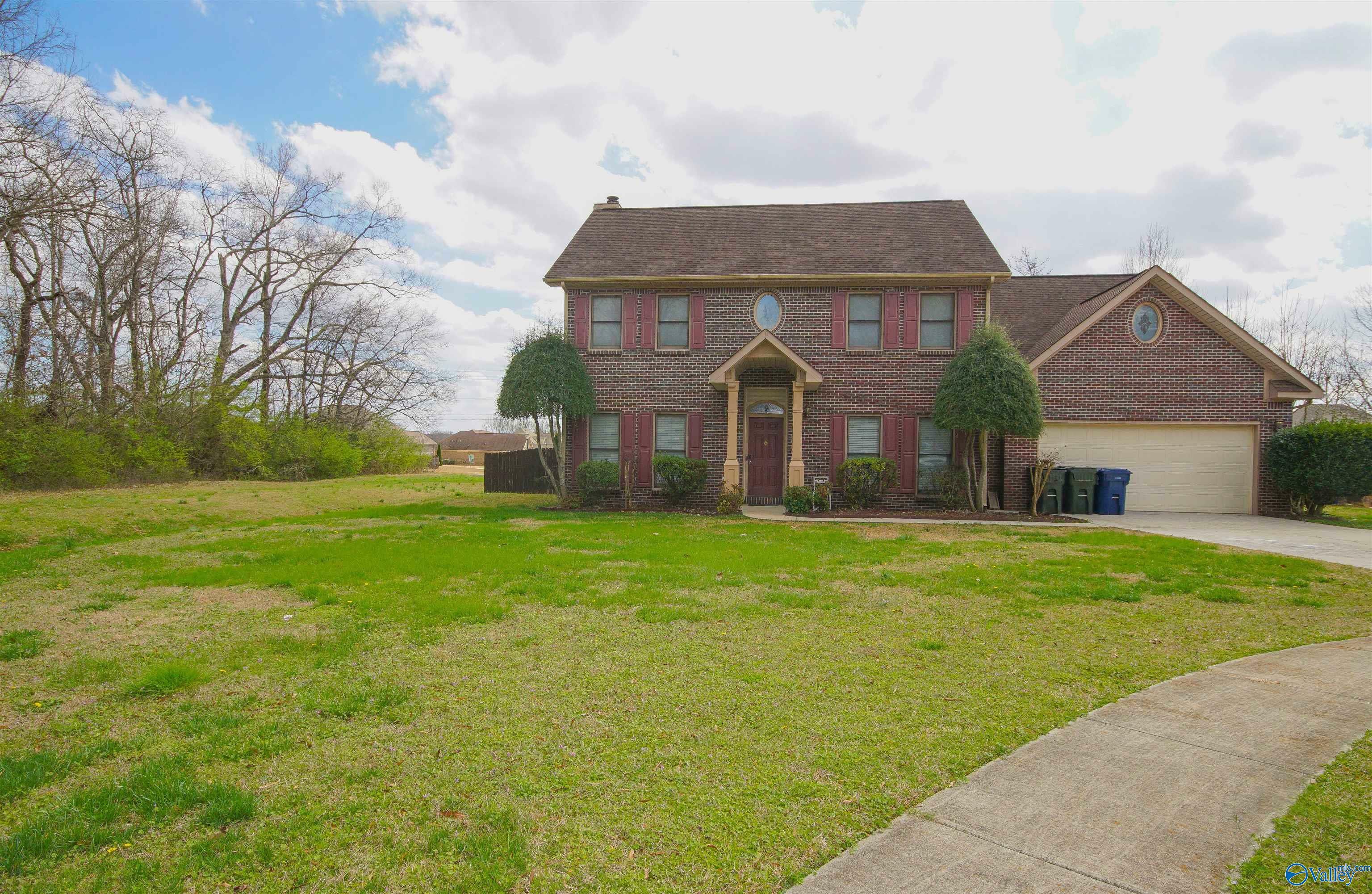 Property Photo:  300 Early Harvest Court  AL 35749 