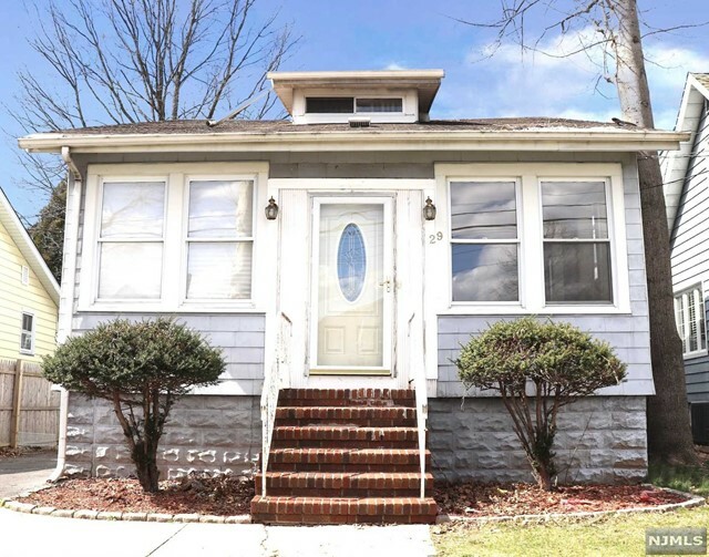 Property Photo:  29 Ligham Street  NJ 07109 