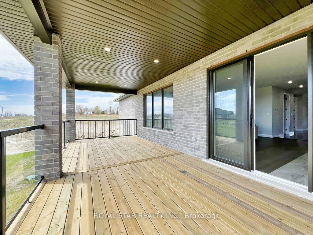 Property Photo:  38 Charles Currie Cres  ON N1H 0B7 