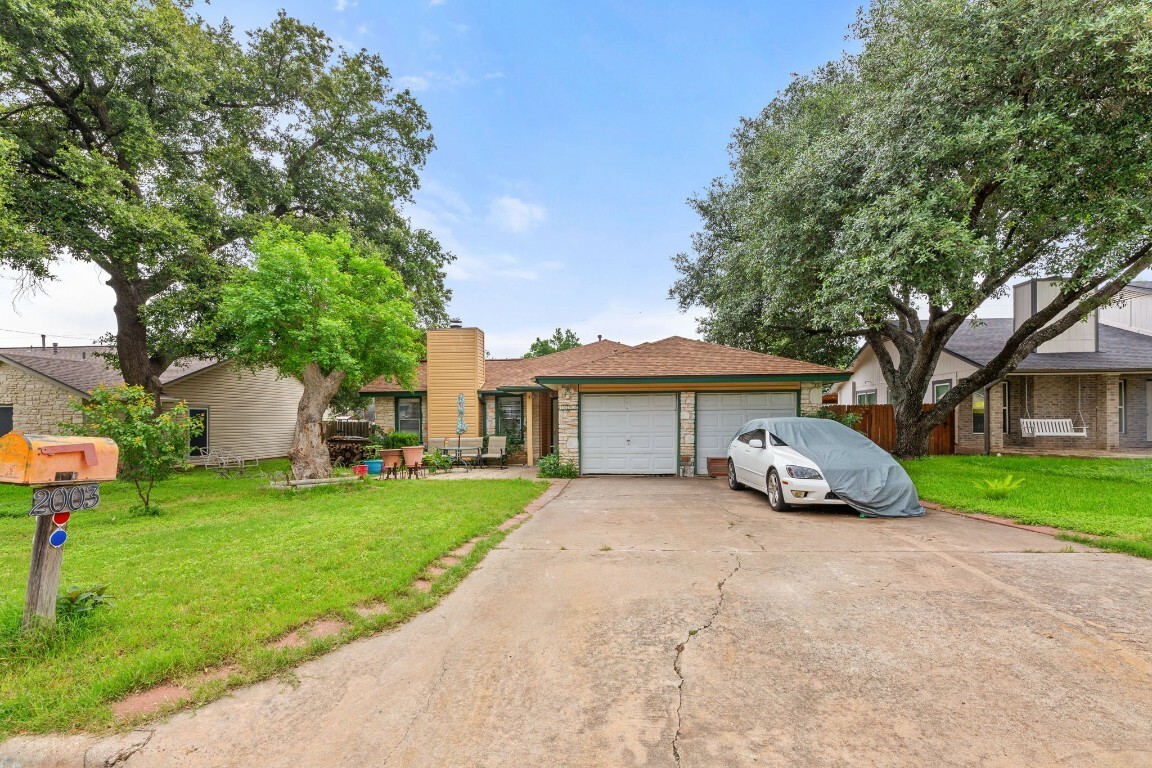 Property Photo:  2003 Wagon Gap Drive  TX 78681 