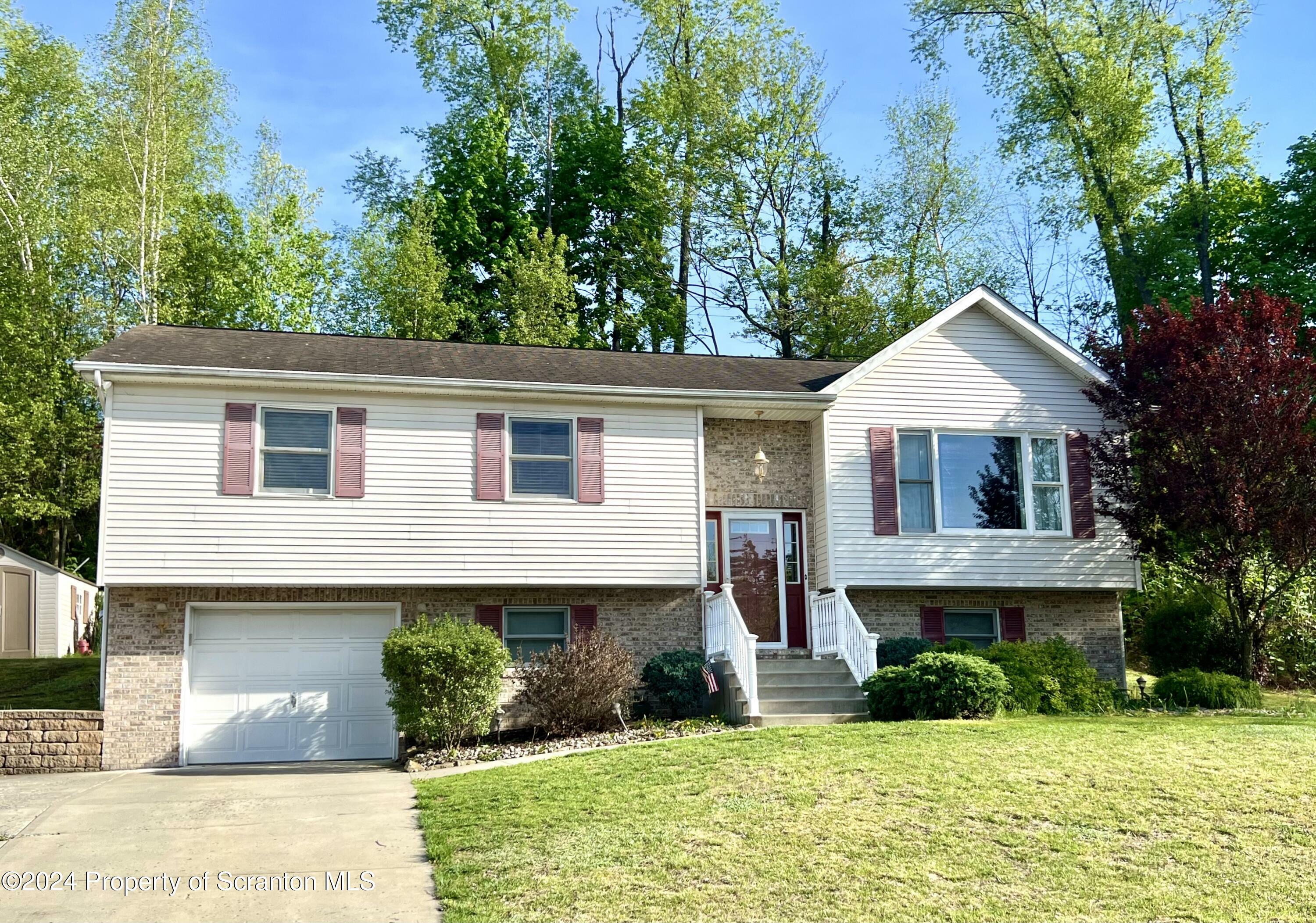 Property Photo:  106 Northpoint Drive  PA 18447 