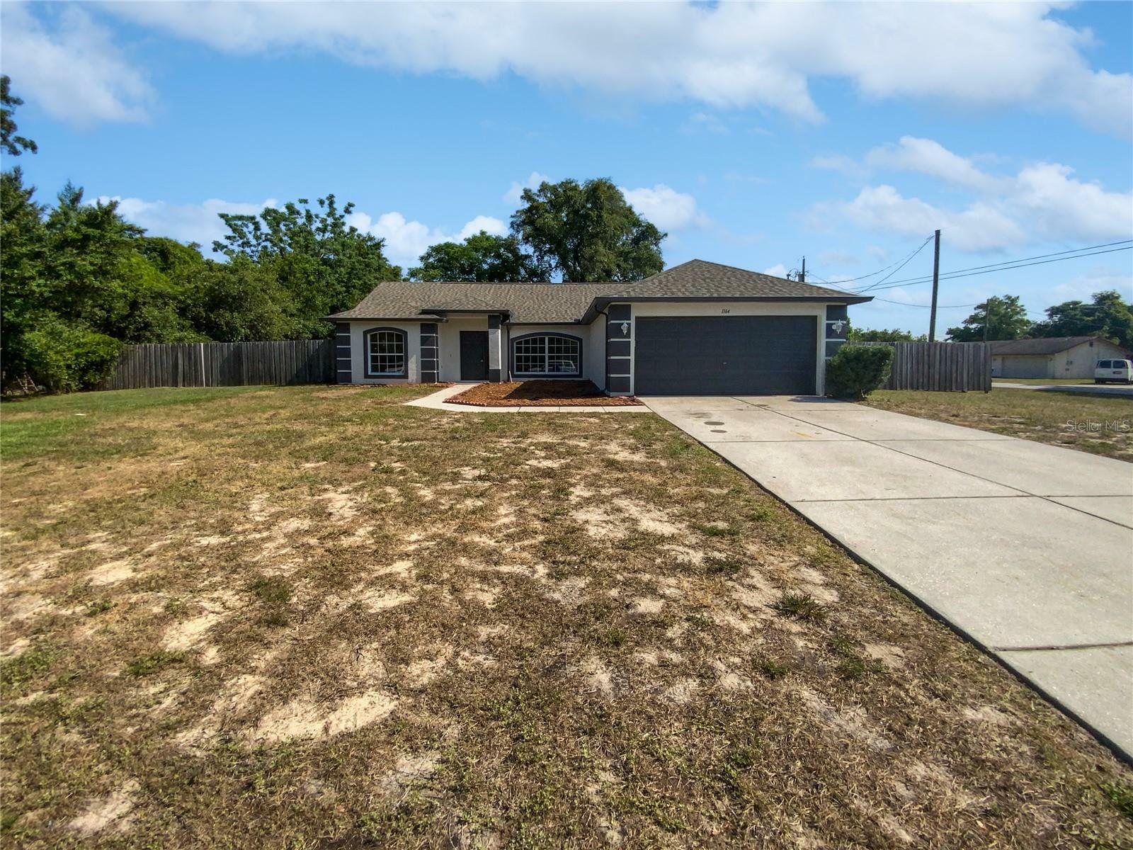 Property Photo:  1164 Larkin Road  FL 34608 