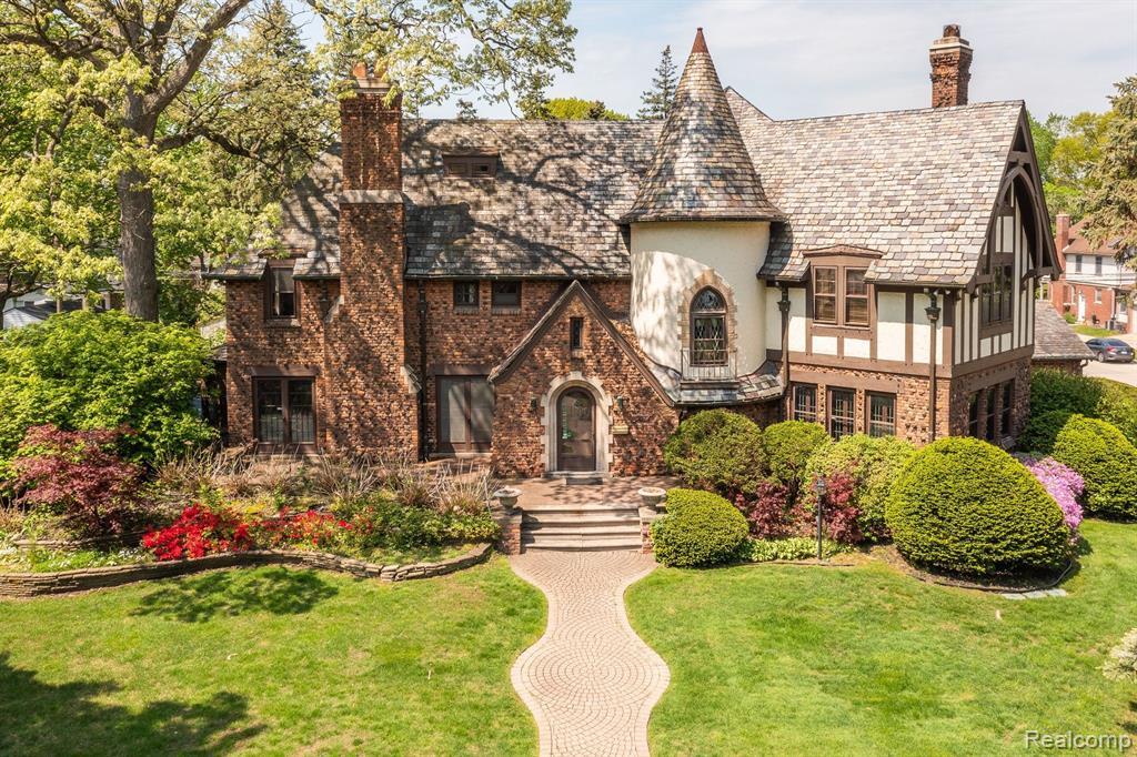 Property Photo: 1351 Kingsbury Avenue MI 48128 1133