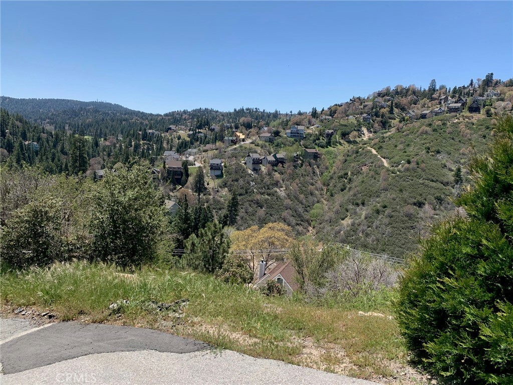 Property Photo:  252 Brentwood Dr  CA 92352 