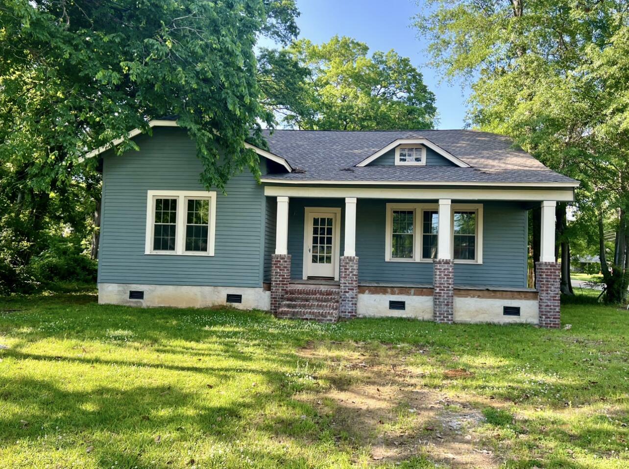 Property Photo:  162 Pine St.  MS 38858 