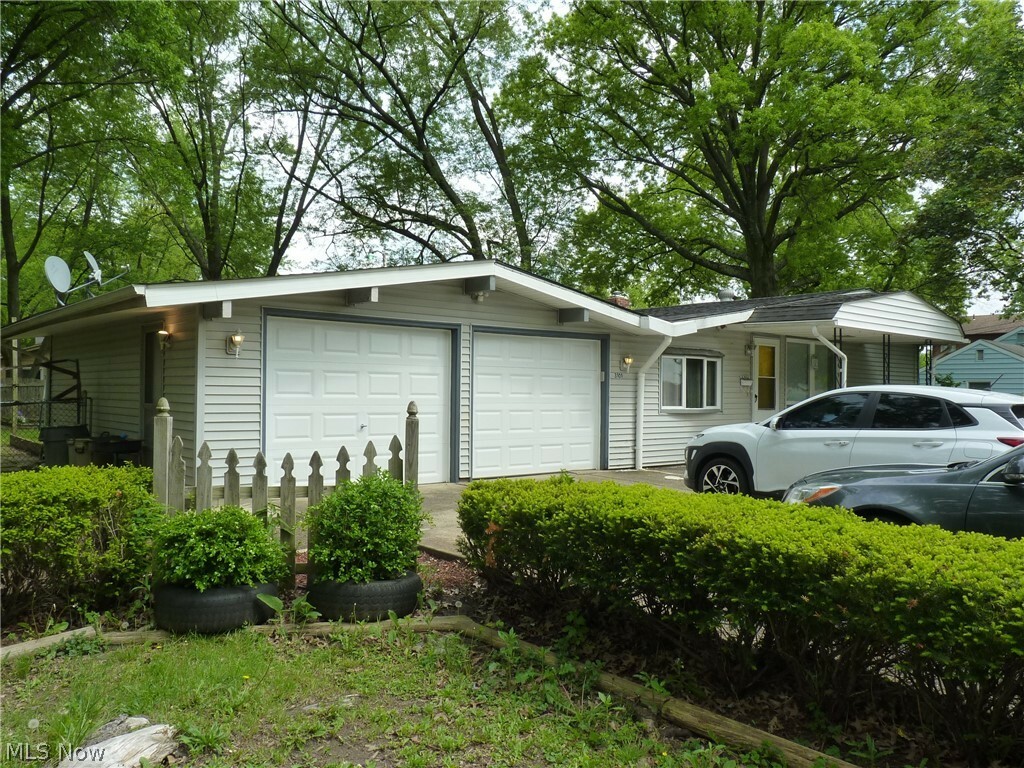 Property Photo:  3101 Hadley Avenue  OH 44505 