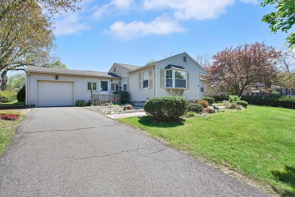 Property Photo: 31 Overlea Dr MA 01119