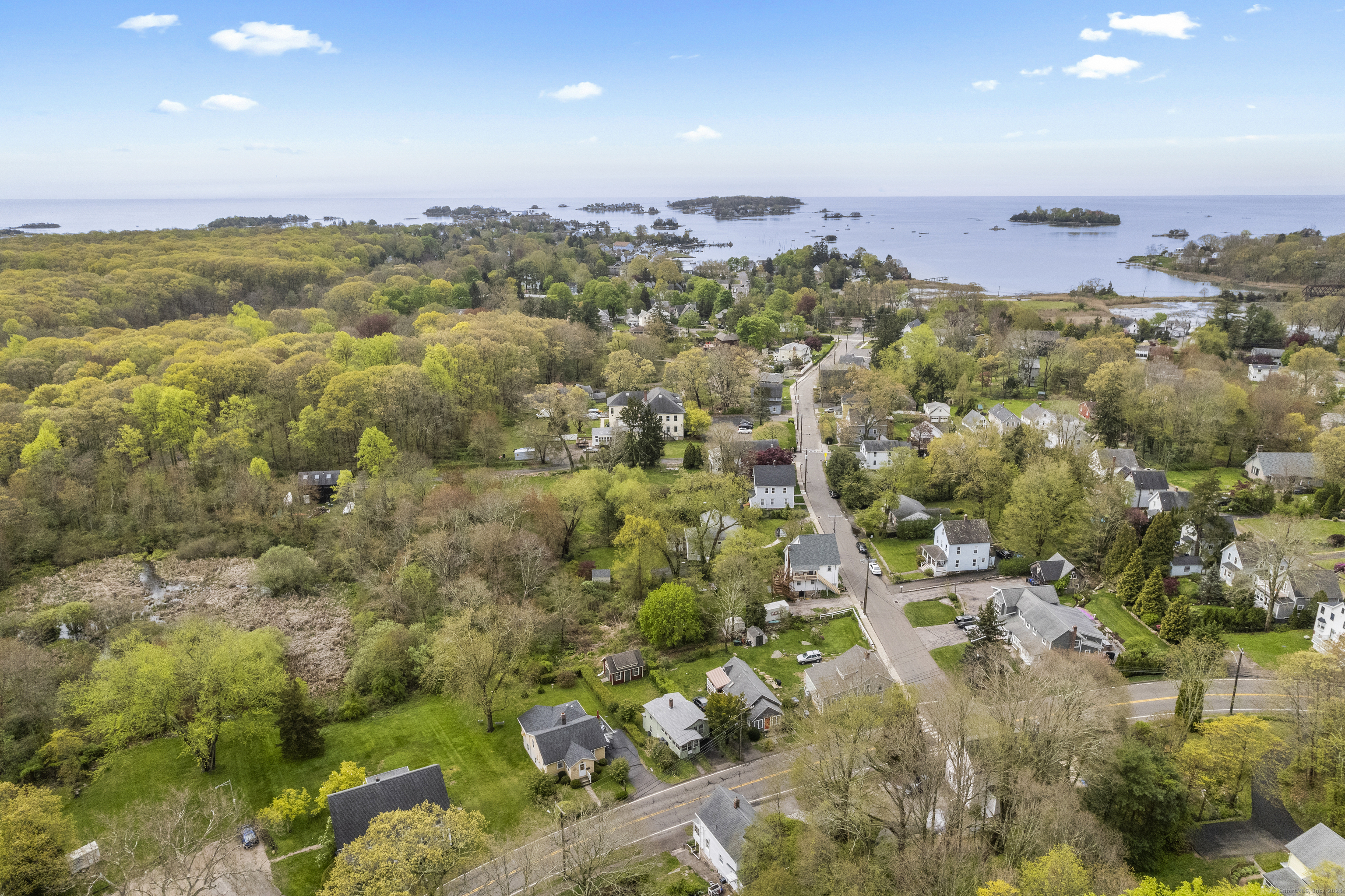 Property Photo:  489 Leetes Island Road  CT 06405 