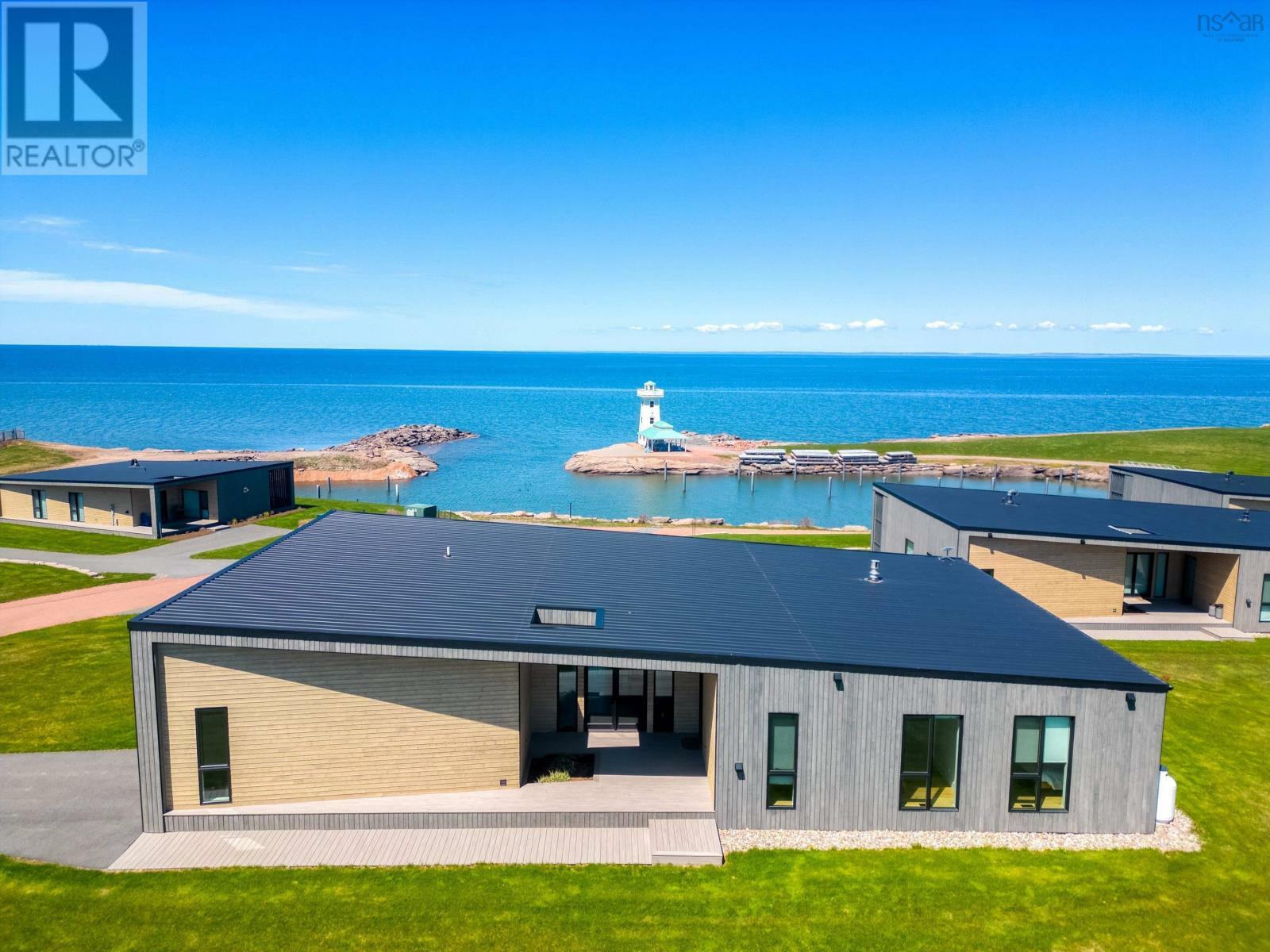 Property Photo: 424 Mariners Way NS B0K 1Y0