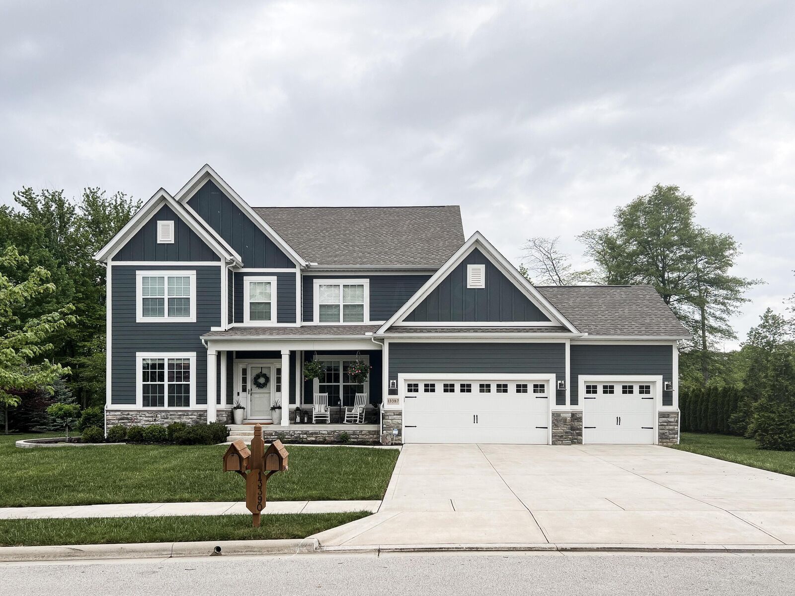 Property Photo:  13387 White Cross NW Drive  OH 43147 