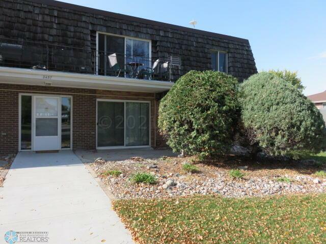 Property Photo:  2457 W Country Club Drive S  ND 58103 