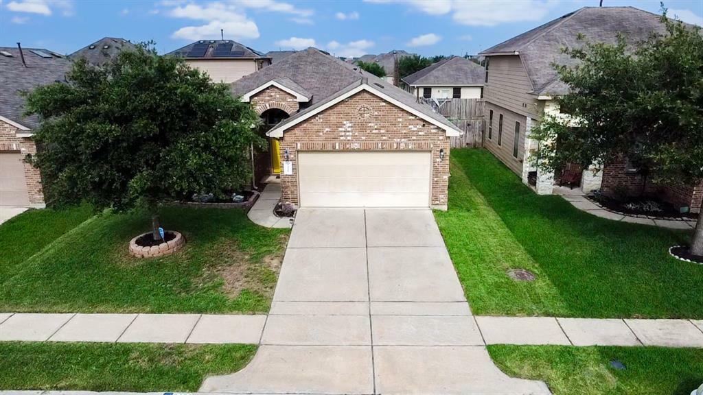 Property Photo: 5426 Floral Valley Lane TX 77449