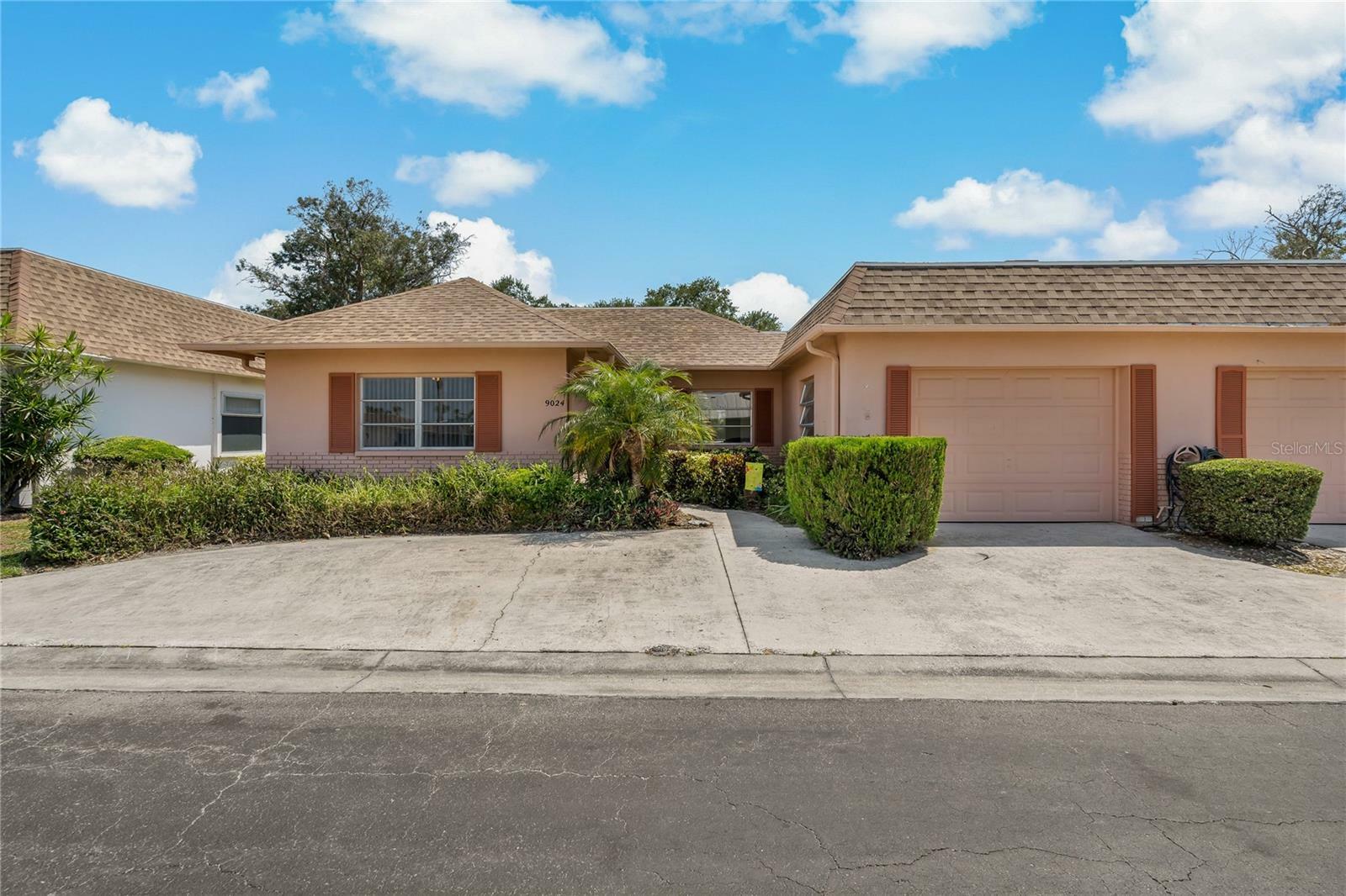 Property Photo:  9024 Golden Horseshoe Drive  FL 33777 