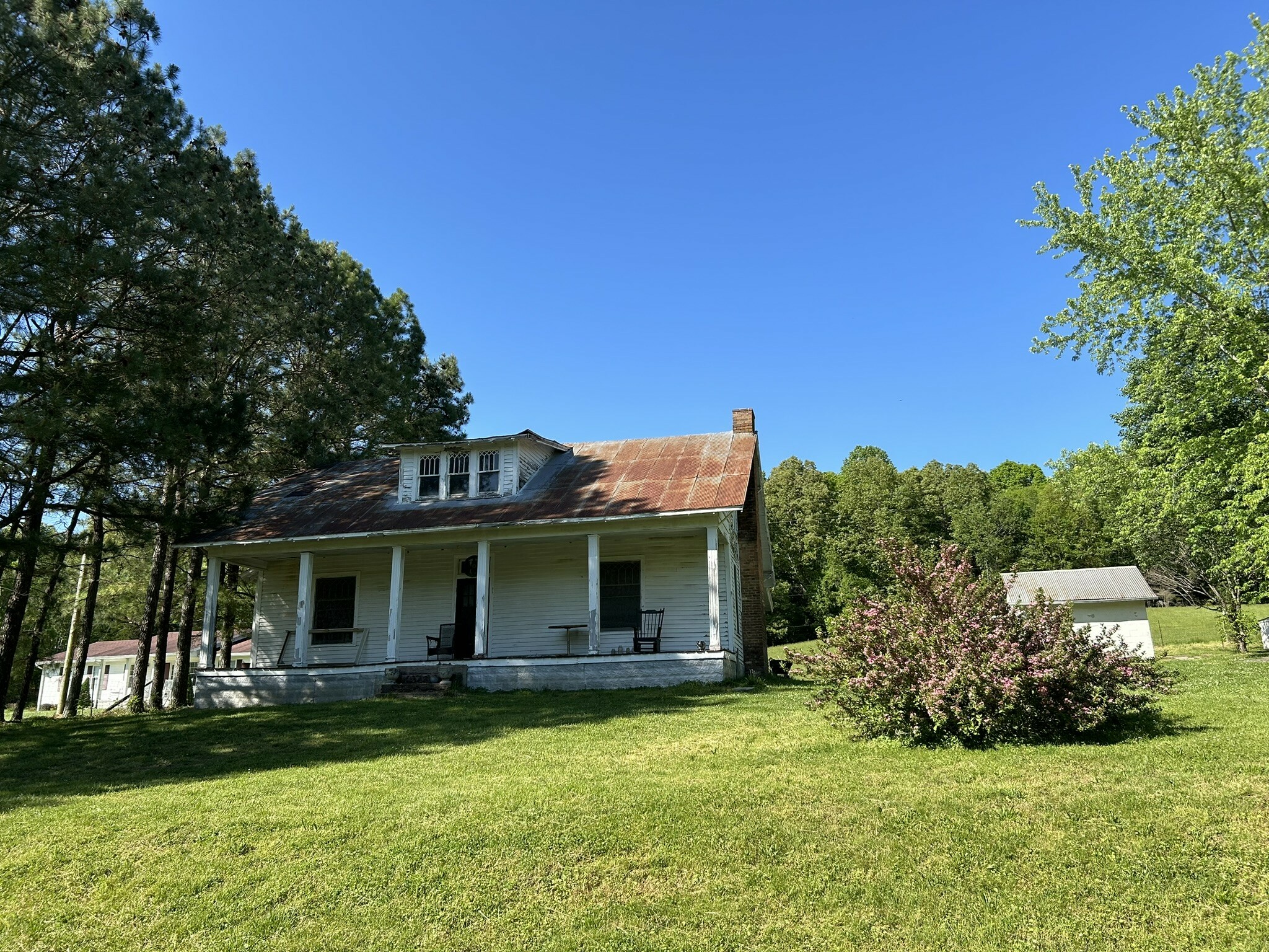 Property Photo:  975 Witcher Hollow Rd  TN 37150 