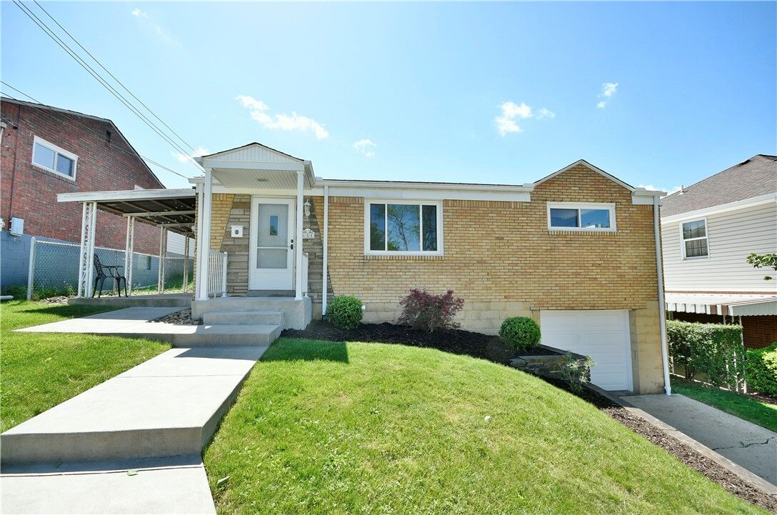 Property Photo: 651 Jenne Dr PA 15236