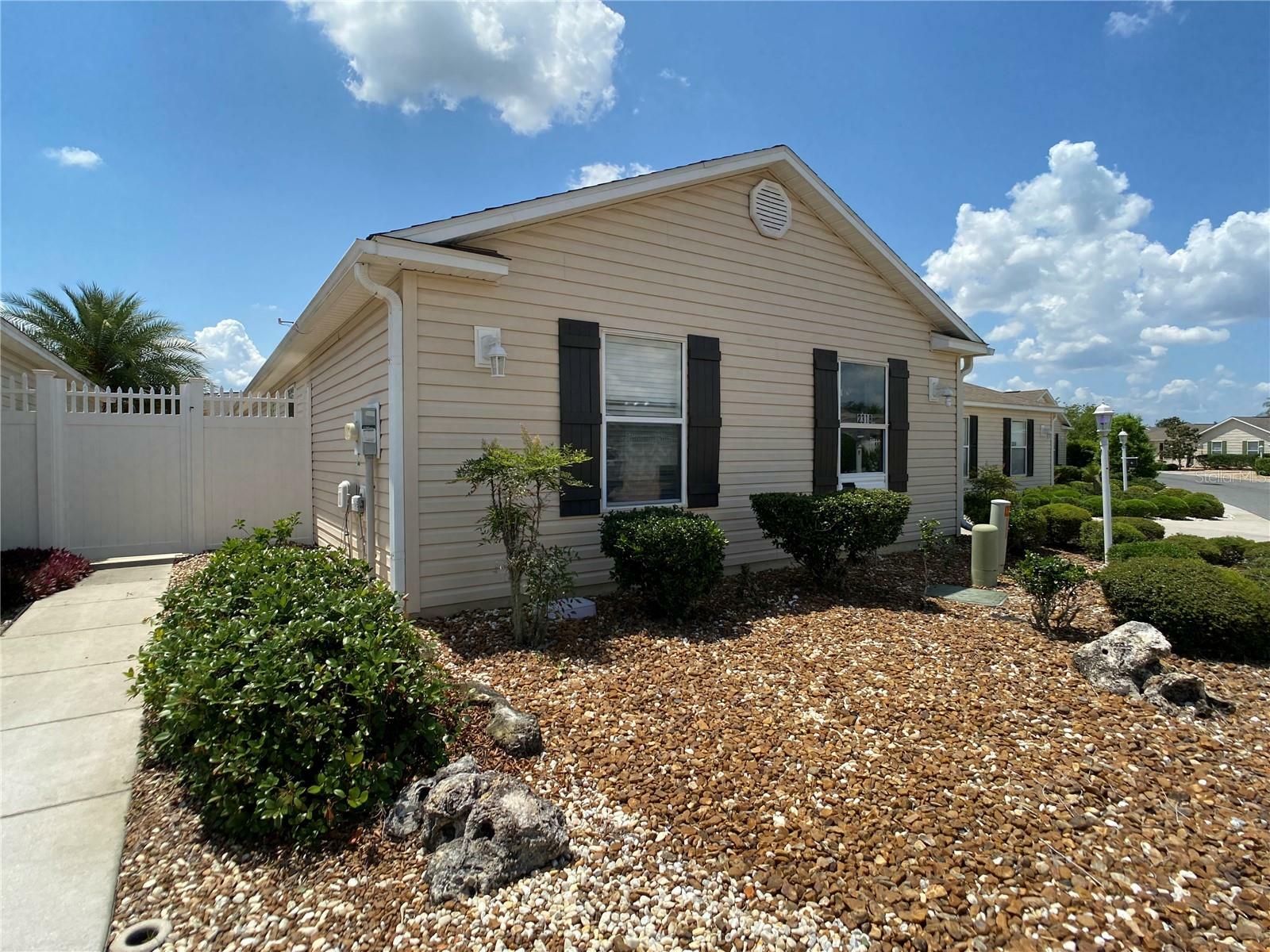 Property Photo:  2318 Nehaul Terrace  FL 32162 