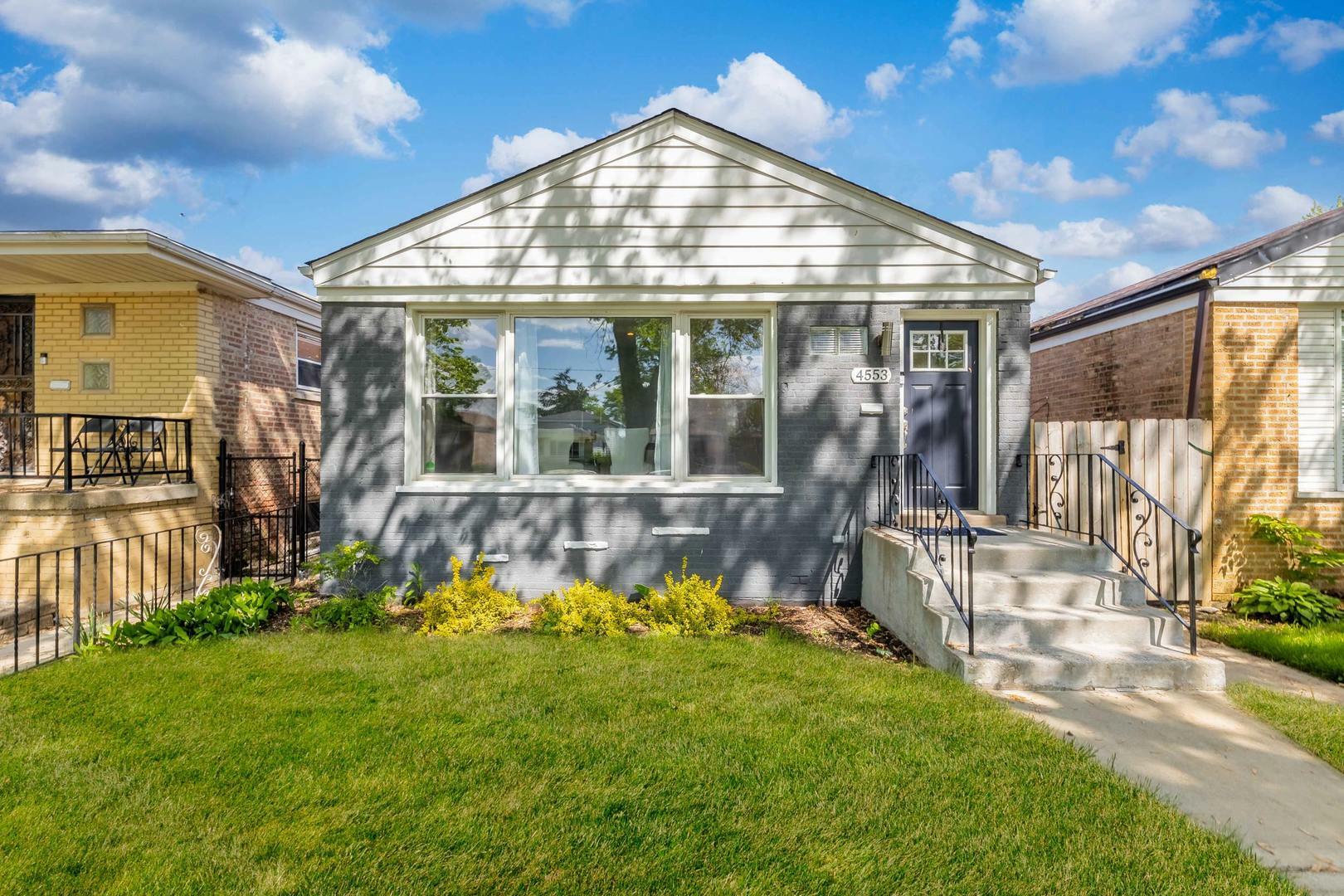 Property Photo:  4553 S Leclaire Avenue  IL 60638 